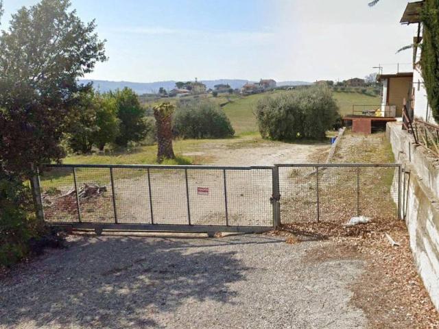 Locale Commerciale in vendita a Marche, Ascoli Piceno