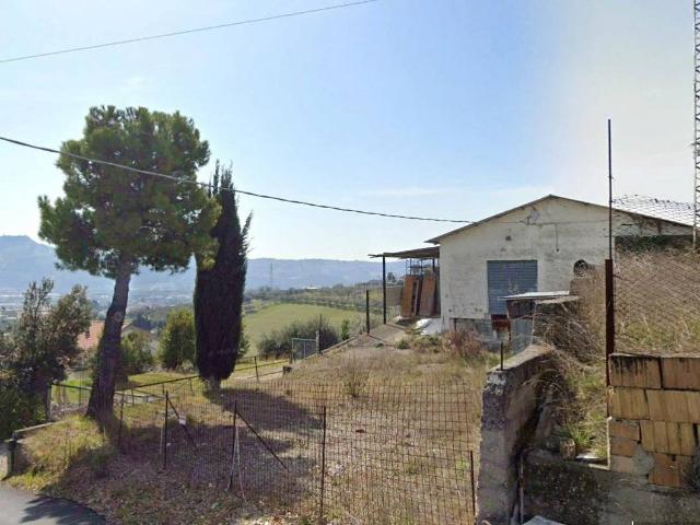 Locale Commerciale in vendita a Marche, Ascoli Piceno