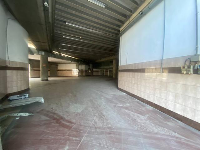 Locale Commerciale in vendita a Ragnola, Marche
