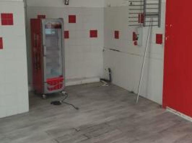 Locale Commerciale in affitto a Livorno, Toscana