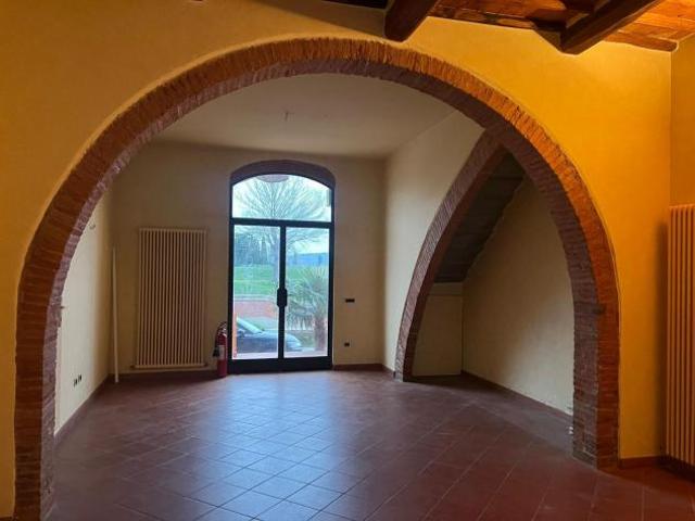 Locale Commerciale in affitto a Unione dei Comuni Circondario dell'Empolese Valdelsa, Capraia
