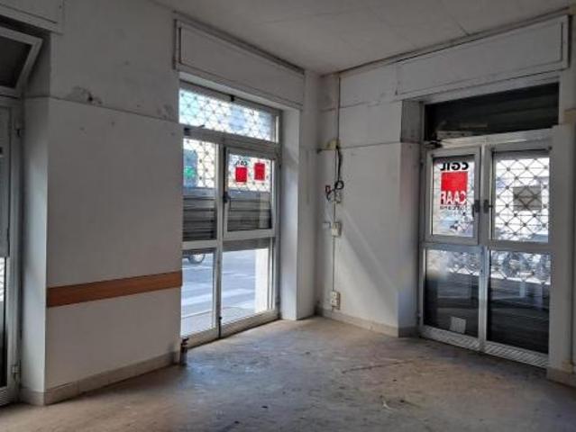 Locale Commerciale in affitto a Livorno, Toscana