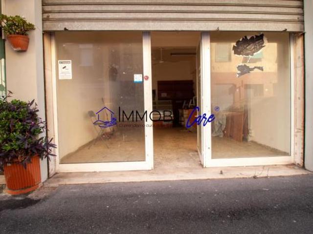 Locale Commerciale in affitto a Livorno, Toscana