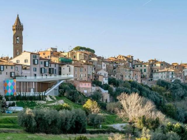 Locale Commerciale in affitto a Peccioli, Toscana