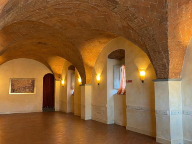 Locale Commerciale in affitto a Poggio A Caiano, Toscana
