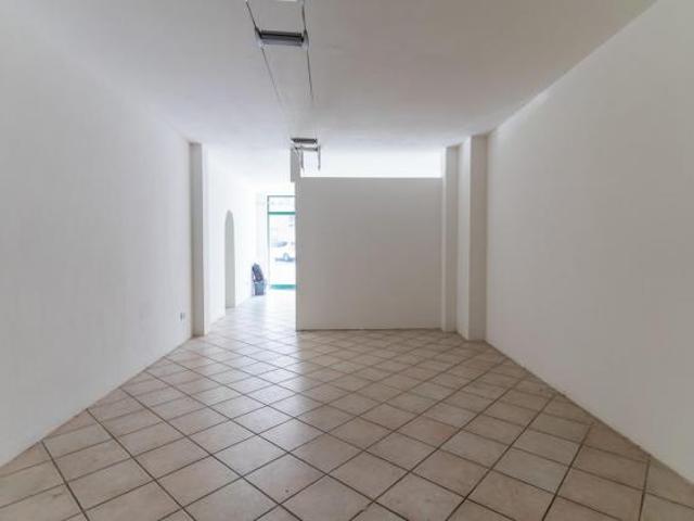 Locale Commerciale in vendita a Unione dei Comuni Circondario dell'Empolese Valdelsa, Empoli