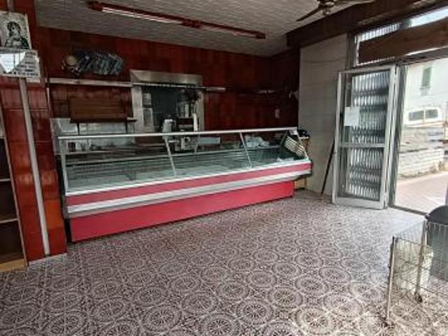 Locale Commerciale in vendita a Unione dei Comuni Circondario dell'Empolese Valdelsa, Fucecchio