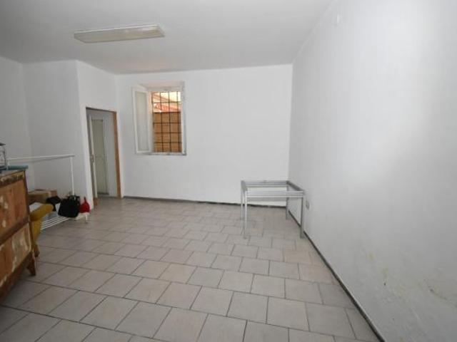 Locale Commerciale in vendita a Nodica, Vecchiano