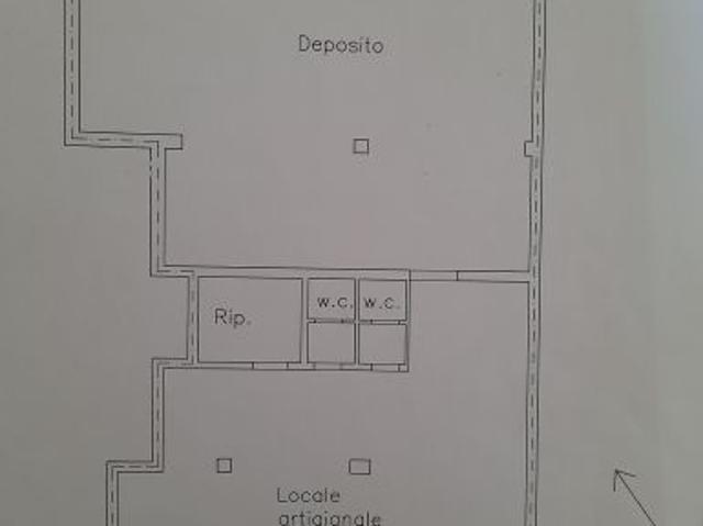 Locale Commerciale in vendita a Puglia, Lecce
