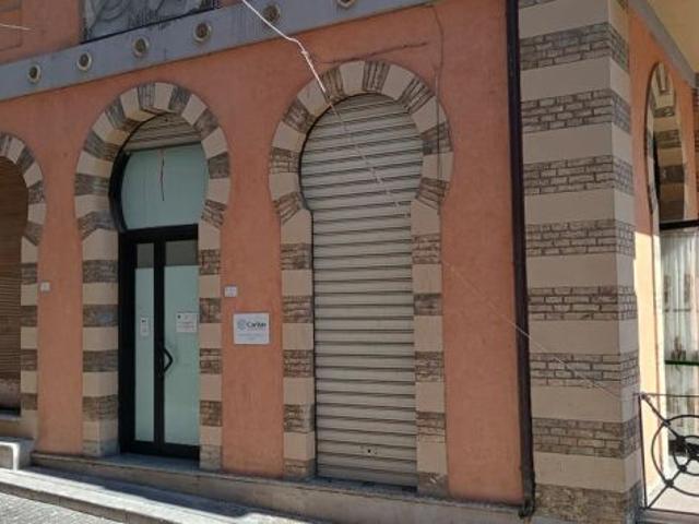Locale Commerciale in affitto a Casoli, Abruzzo