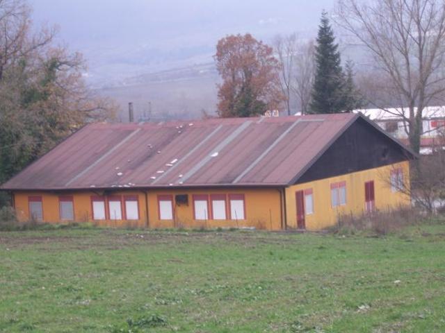 Locale Commerciale in vendita a Lioni, Campania