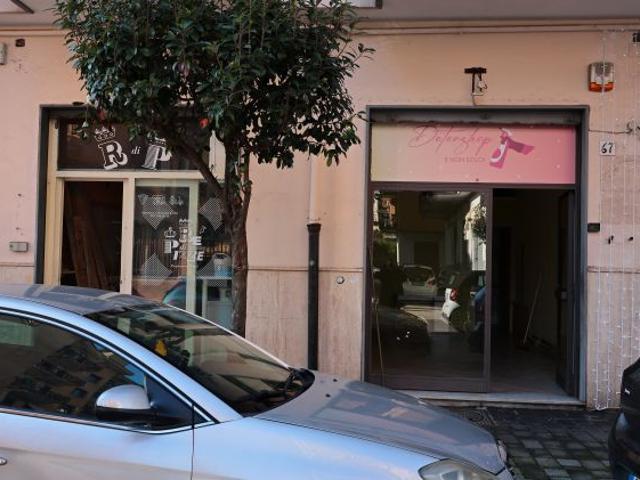 Locale Commerciale in affitto a Cava De' Tirreni, Campania