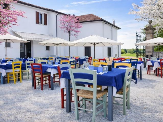 Locale Commerciale in affitto a Brenzone, Veneto