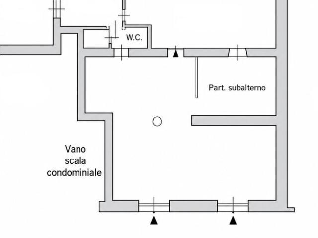 Locale Commerciale in vendita a Teglia, Genova
