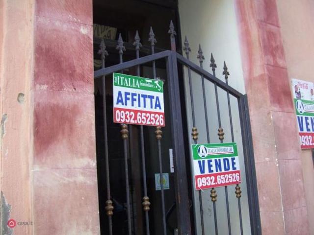 Locale Commerciale in affitto a Ragusa