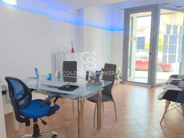 Locale Commerciale in affitto a Aci Catena, Sicilia