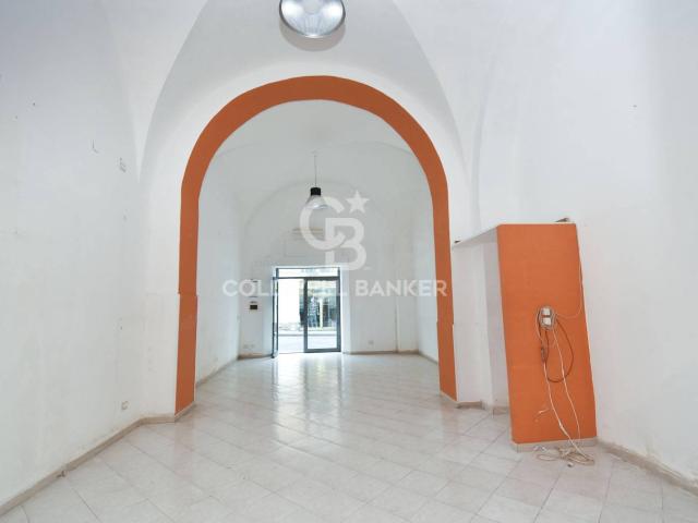 Locale Commerciale in affitto a Acireale, Sicilia