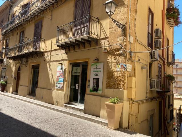 Locale Commerciale in affitto a Sottogas, Agrigento