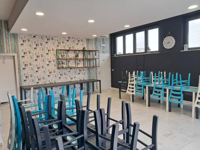 Locale Commerciale in affitto a Alanno, Abruzzo