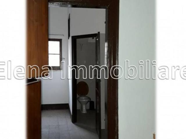Locale Commerciale in affitto a Alcamo, Sicilia