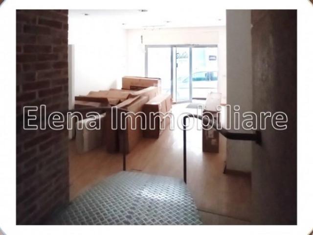 Locale Commerciale in affitto a Alcamo, Sicilia