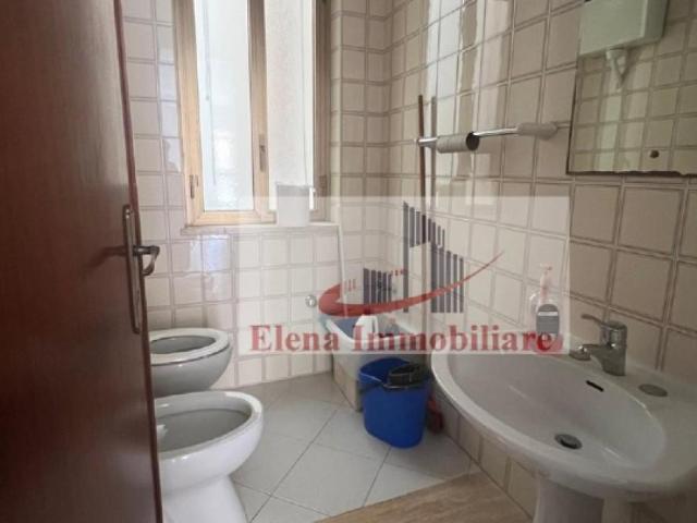 Locale Commerciale in affitto a Alcamo, Sicilia