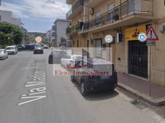 Locale Commerciale in affitto a Alcamo, Sicilia
