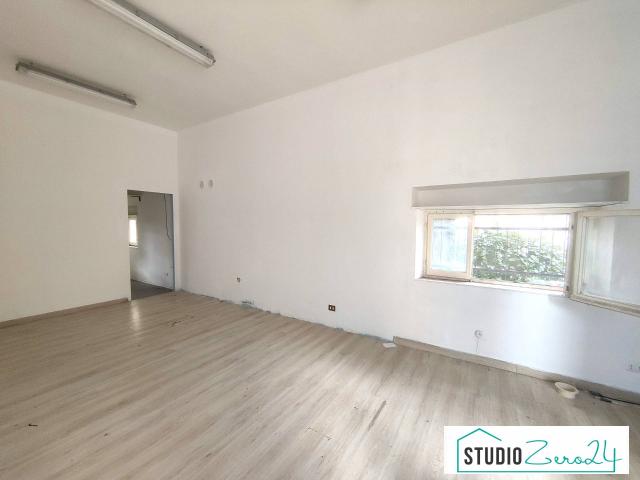 Locale Commerciale in affitto a Amelia, Umbria