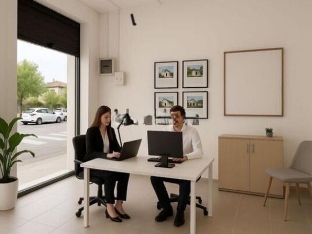 Locale Commerciale in affitto a Marche, Ancona