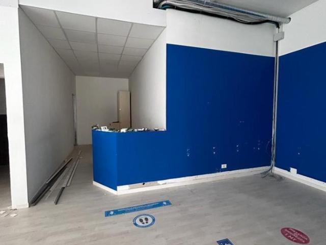 Locale Commerciale in affitto a Unione di comuni Montana Lunigiana, Aulla