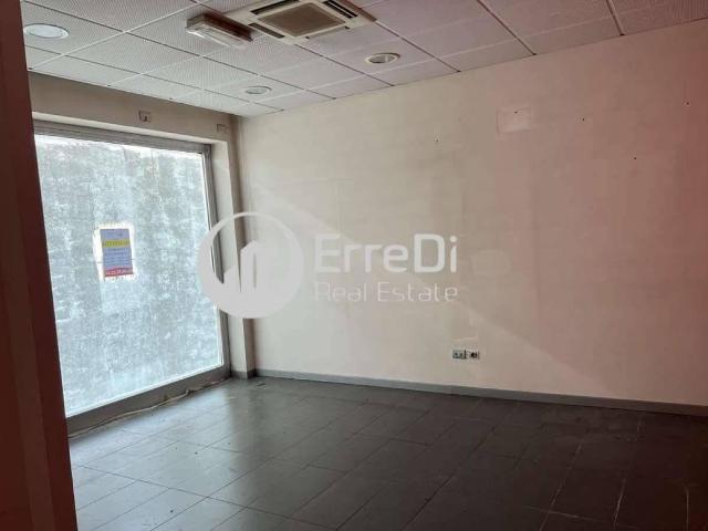 Locale Commerciale in affitto a Bagnolo Cremasco, Lombardia