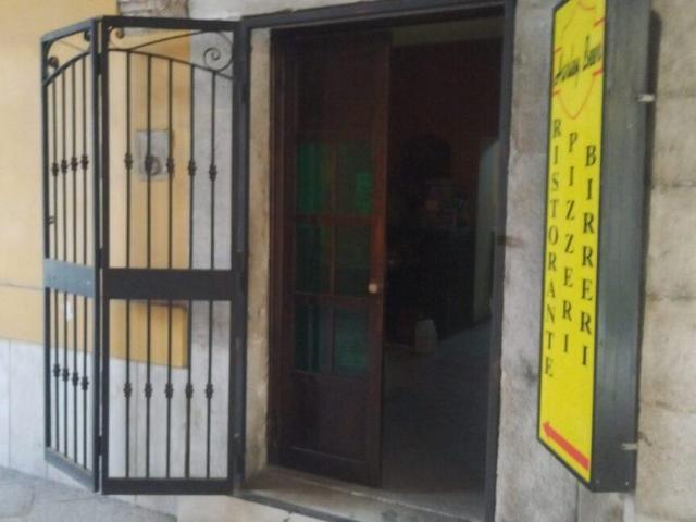 Locale Commerciale in affitto a Porta Rufina, Benevento