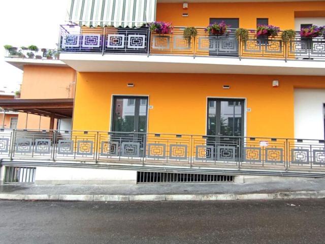 Locale Commerciale in affitto a Benevento, Campania