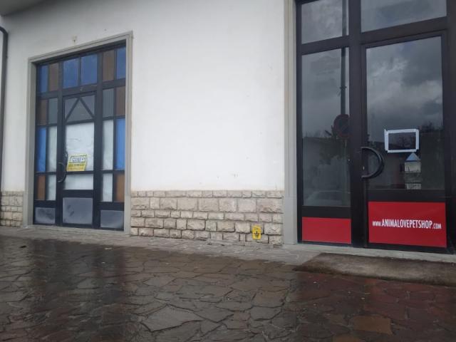 Locale Commerciale in affitto a Casamicciola, Bibbiena