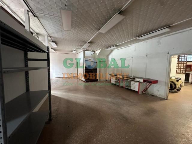 Locale Commerciale in affitto a Comunità Valsugana e Tesino, Borgo Valsugana