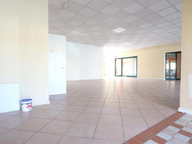 Locale Commerciale in affitto a Brendola, Veneto