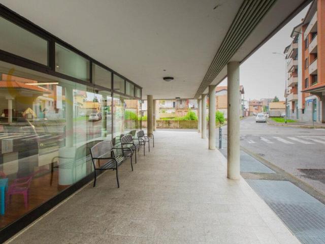 Locale Commerciale in vendita a Busto Arsizio, Lombardia