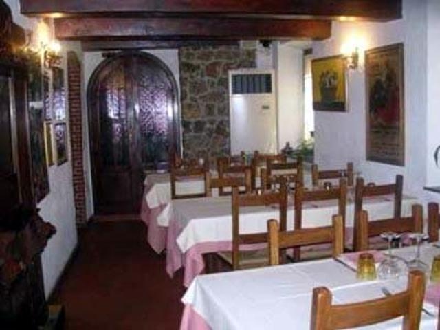 Locale Commerciale in affitto a Camaiore, Lucca