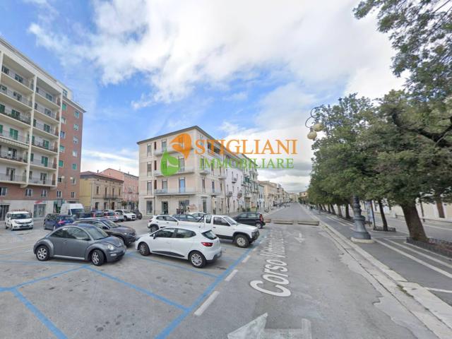 Locale Commerciale in affitto a Campobasso, Molise