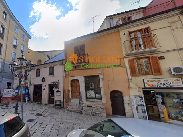 Locale Commerciale in affitto a Campobasso, Molise