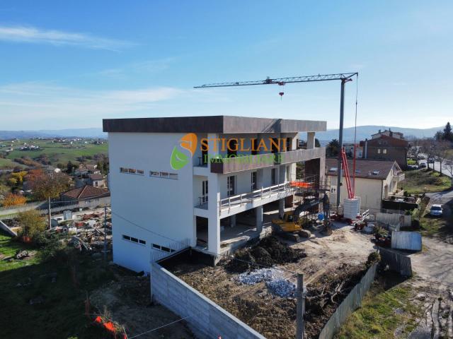 Locale Commerciale in affitto a Colle delle Api, Campobasso