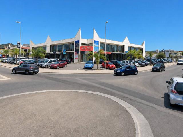 Locale Commerciale in affitto a Castelvetere Sul Calore, Campania
