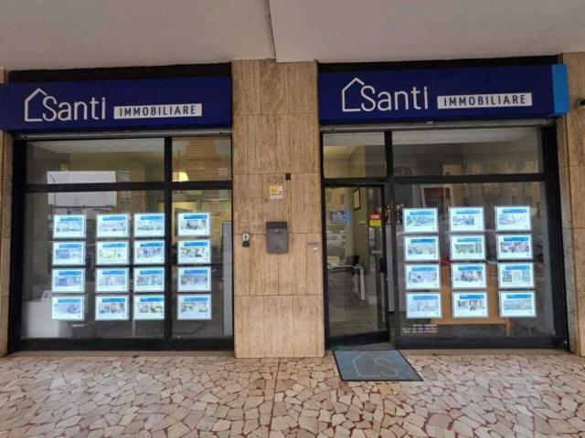 Locale Commerciale in affitto a Unione dei comuni Valli del Reno, Lavino e Samoggia, Casalecchio Di Reno
