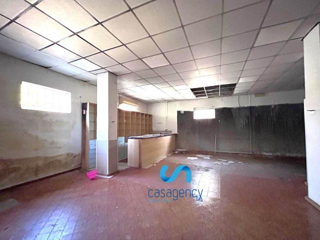 Locale Commerciale in affitto a Bagni, Casamicciola Terme
