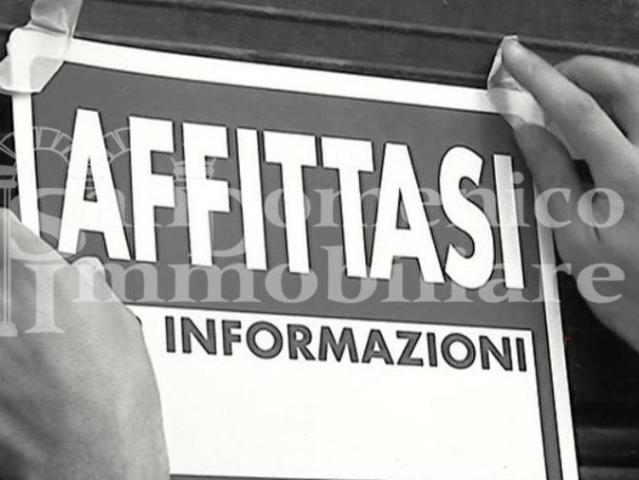 Locale Commerciale in affitto a Navacchio, Cascina