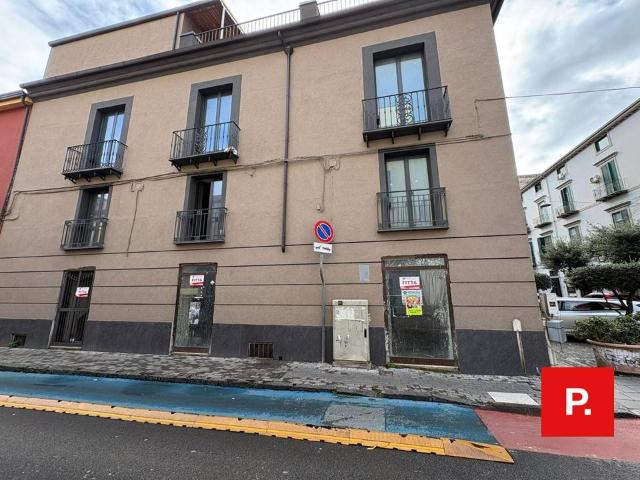 Locale Commerciale in affitto a Centro Storico, Caserta