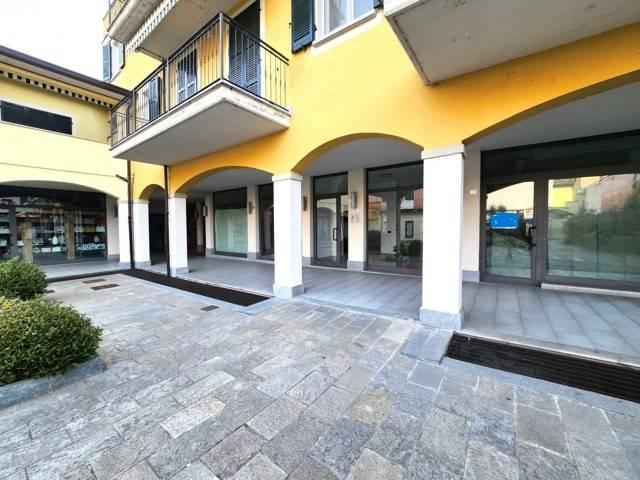 Locale Commerciale in affitto a Casteggio, Lombardia