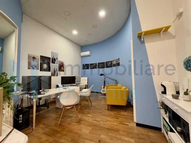 Locale Commerciale in affitto a Castenaso, Reggio Emilia