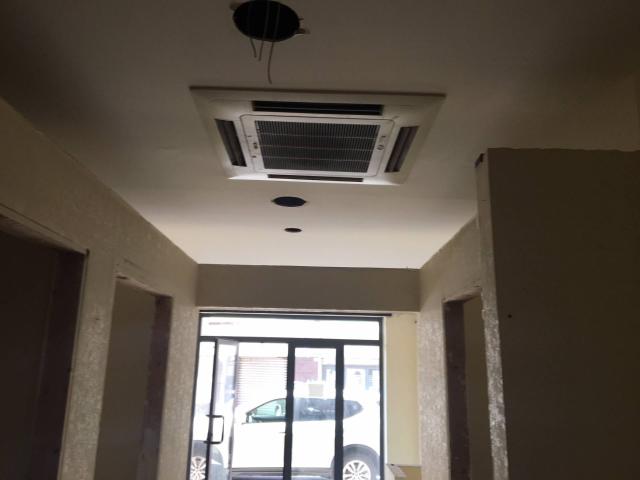 Locale Commerciale in affitto a Calabria, Catanzaro