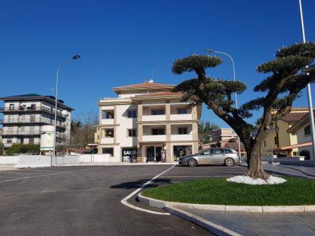 Locale Commerciale in affitto a Roma Capitale, Lazio